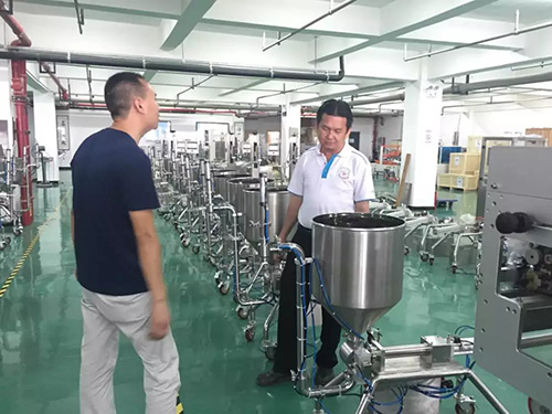 �Ӵ��������ǿͻ����н��ϰ�װ�������ֳ�(ͼ1)