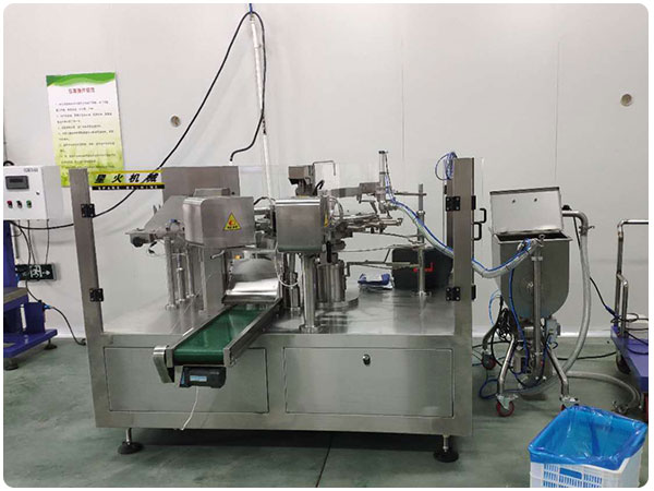 自动化酱料包装机械加工生产线卖几多钱(图1) 自动化酱料包装机械加工生产线卖几多钱(图1)