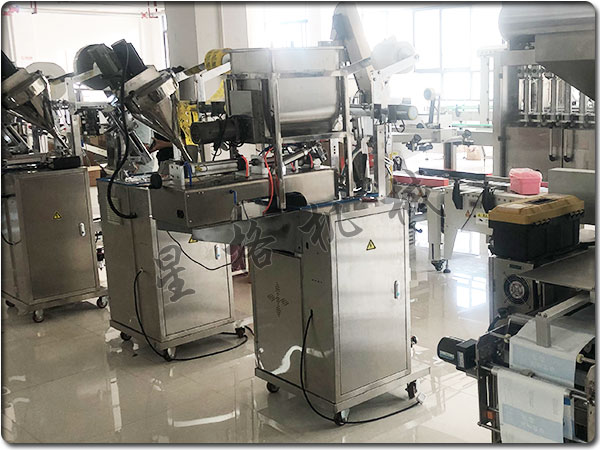 多功效立式酱料包装机装备该怎样选择(图2) 多功效立式酱料包装机装备该怎样选择(图2)