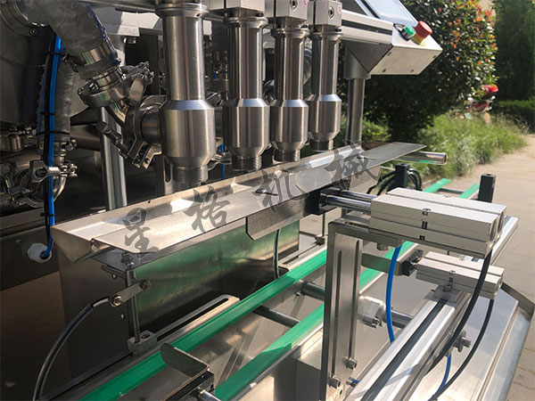 卧式搅拌酱料灌装生产线有什么特殊之处(图3) 卧式搅拌酱料灌装生产线有什么特殊之处(图3)