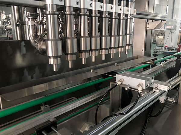 大型浓稠酱料灌装生产线实现高效率的缘故原由(图1) 大型浓稠酱料灌装生产线实现高效率的缘故原由(图1)