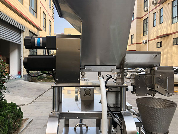 香椿酱料灌装生产线那种灌装方法的好(图2) 香椿酱料灌装生产线那种灌装方法的好(图2)