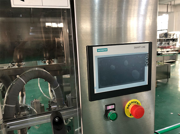 番茄酱料灌装生产线功效先容(图2) 番茄酱料灌装生产线功效先容(图2)