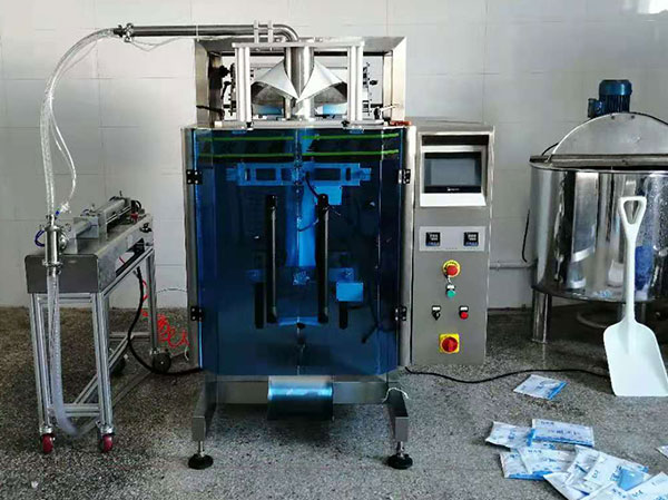 立式组合酱料包装机械适合那种企业使用(图1) 立式组合酱料包装机械适合那种企业使用(图1)