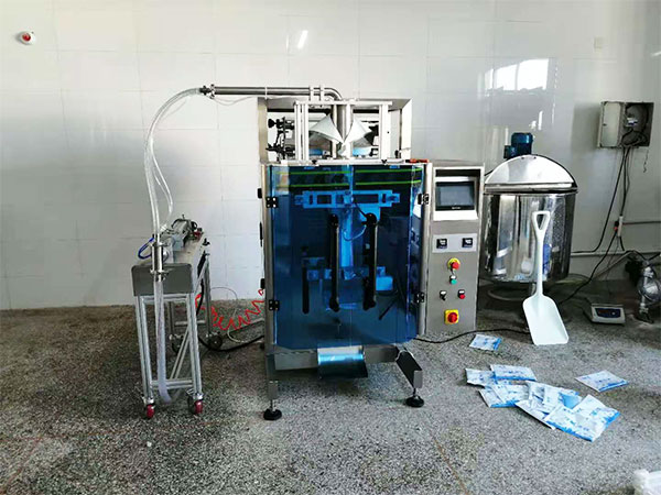 È«×Ô¶¯½´Áϰü×°»ú×°±¸¸Ä±äÁ˰ü×°ÄÑÌâ(ͼ1) È«×Ô¶¯½´Áϰü×°»ú×°±¸¸Ä±äÁ˰ü×°ÄÑÌâ(ͼ1)